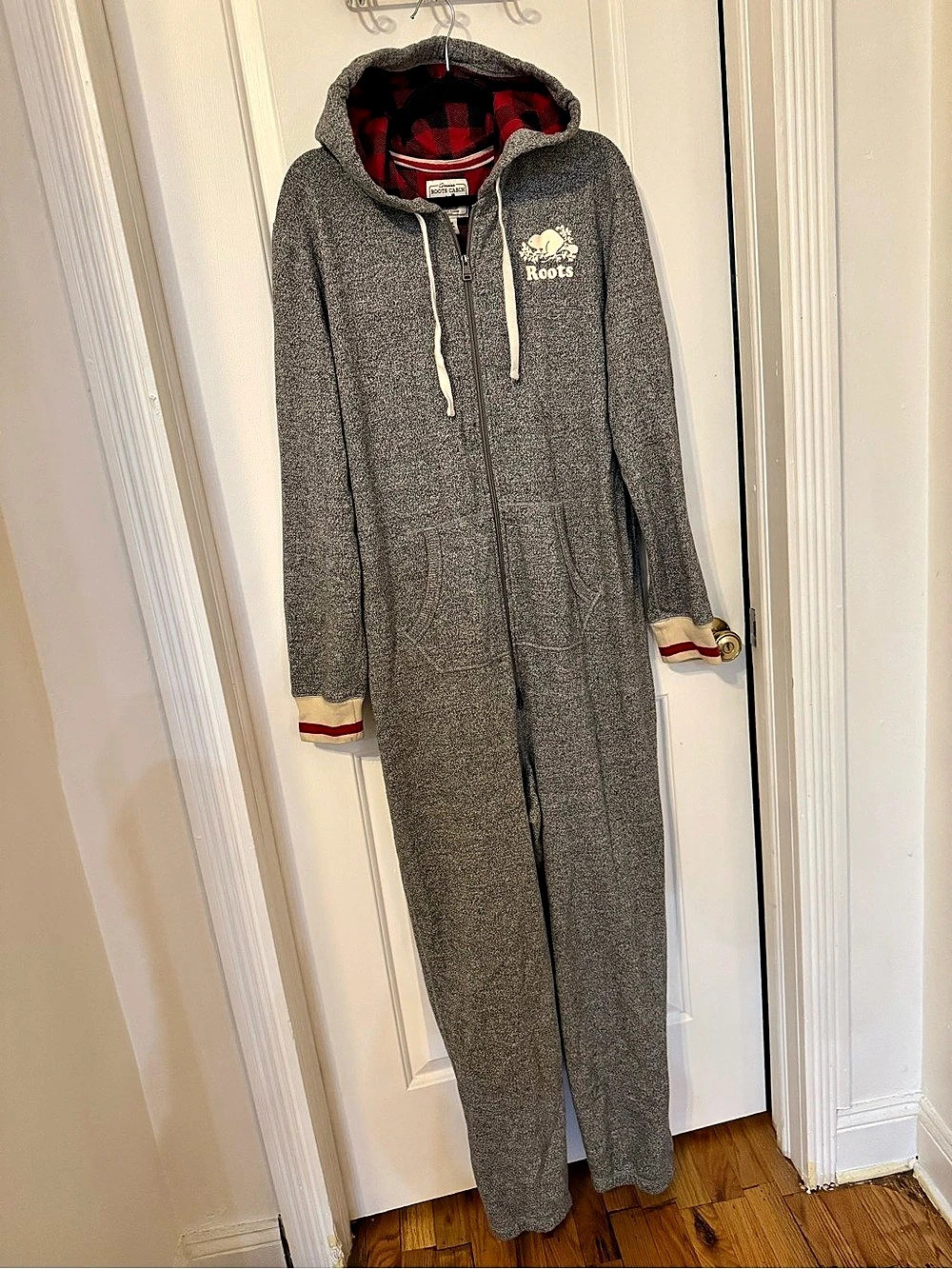 Roots Cabin Onesie Jumpsuit Gray & Red Plaid Hooded One-Piece Medium